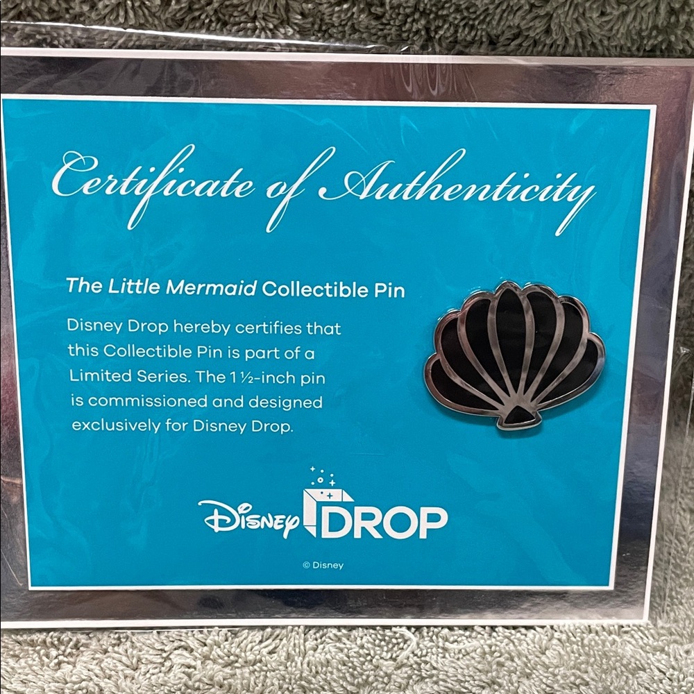 Disney Black Seashell Collectible Pin with Certificate